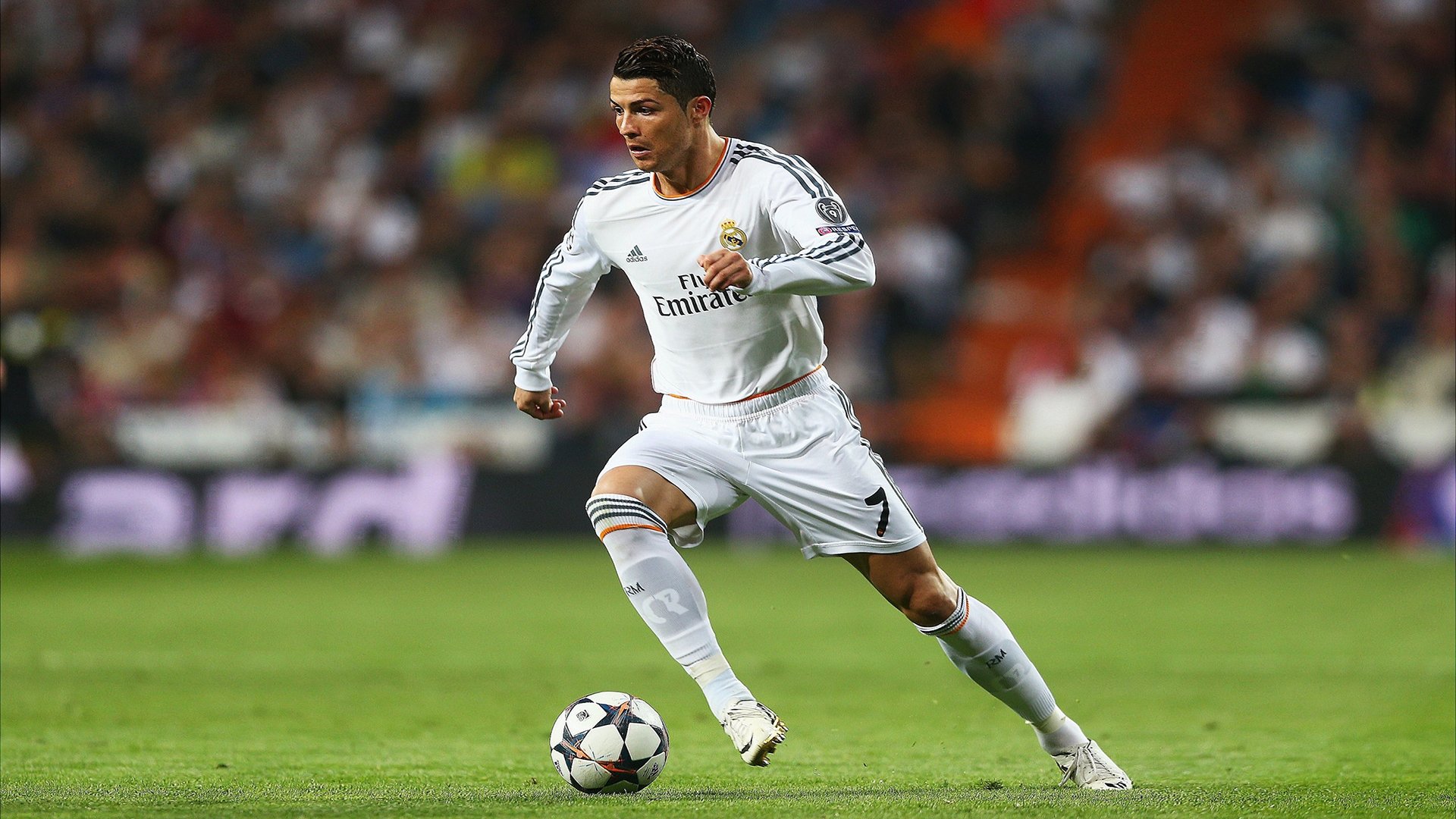 开云官网2026-惊爆！2026世界杯E组，伊朗铁骑踏翻加纳，梅西闪耀也难救主—防守反击的教科书级胜利！